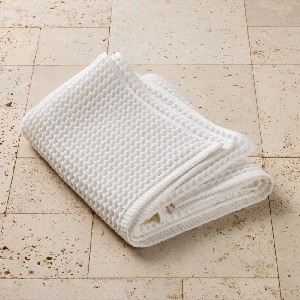 Casa Luna White Waffle Bath Towel set of two
